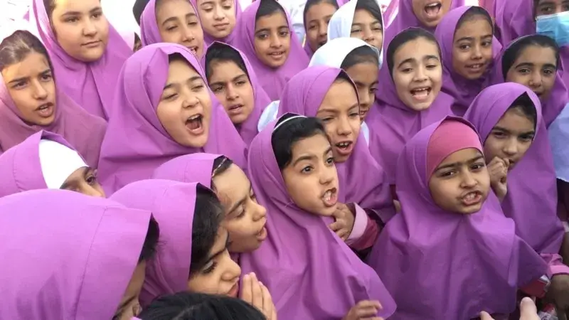 İran'da Kız Öğrencilerin Zehirlenmesi Korkutuyor