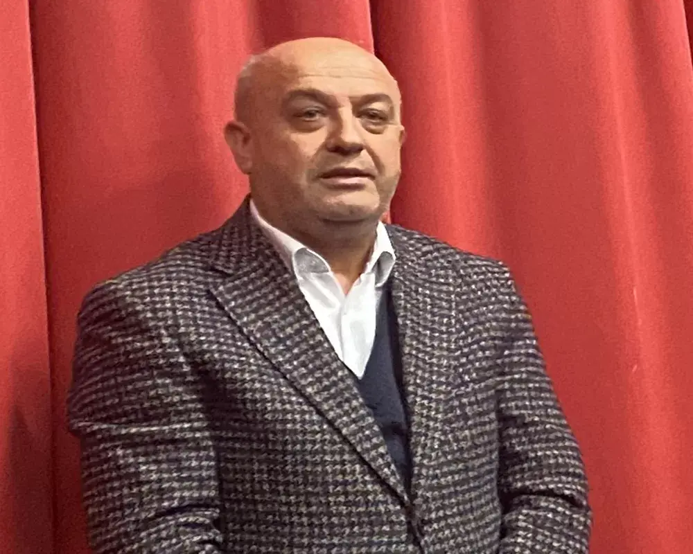 Depremzedelere destek için "Bir Destandır Çanakkale" adlı oyun sahnede
