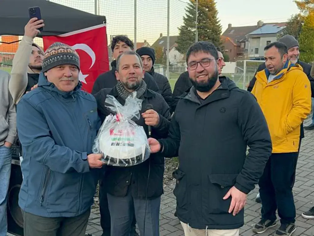 Depremzedeler için oynadılar
