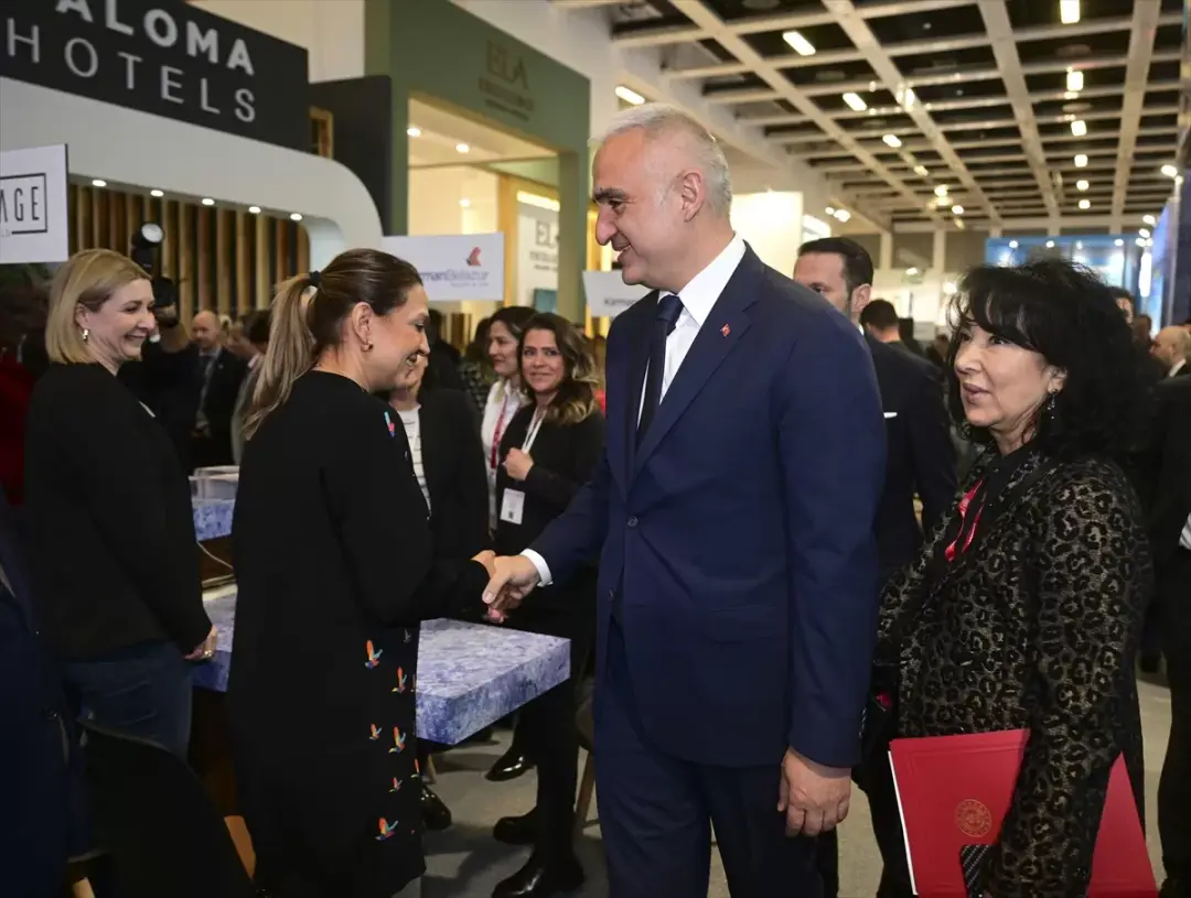 Bakan Ersoy, Berlin'de 54. Uluslararası Turizm Borsası Fuarı'na katıldı