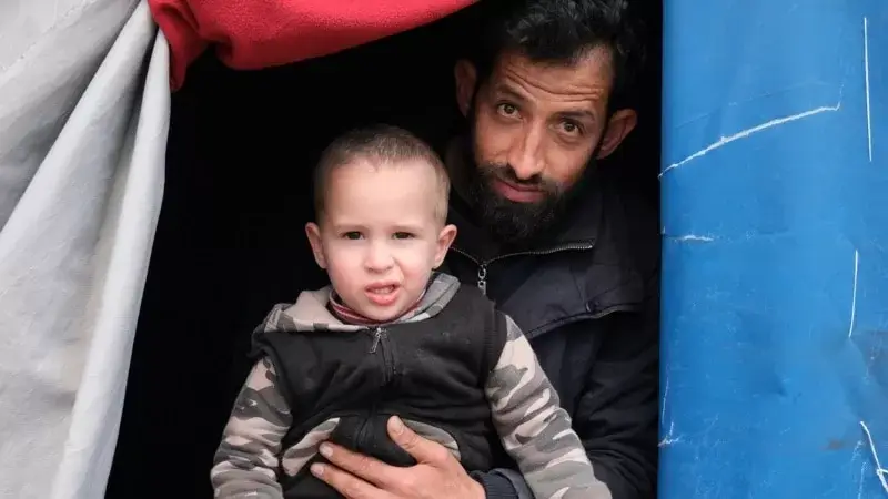 “Suriye’de Savaş Türkiye’de Deprem Arada Kaldık“