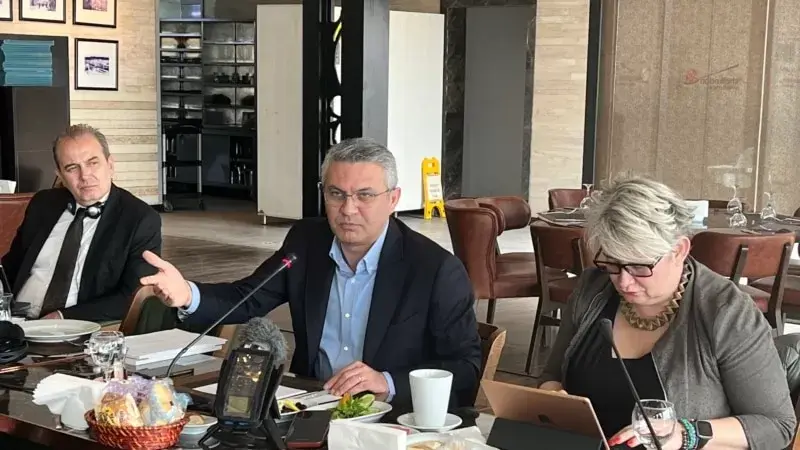 “Burası Muz Cumhuriyeti Değil: İktidar Sandıkla Değişecek”