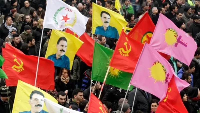 Fransa'da PKK'ya Fon Sağlamaktan 11 Kişi Yargılanıyor