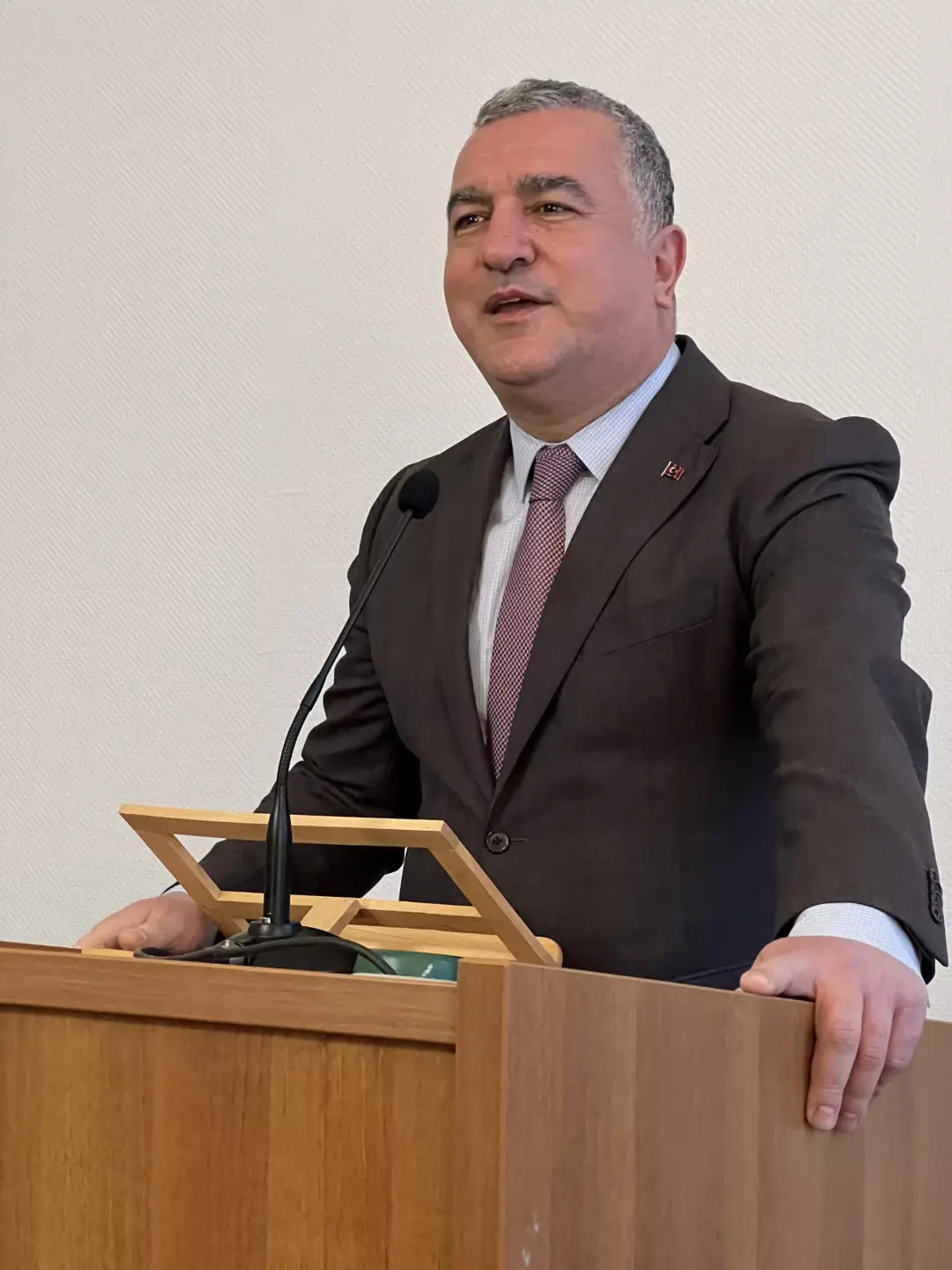 Büyükelçi Şen: Sizinle gurur duyduk