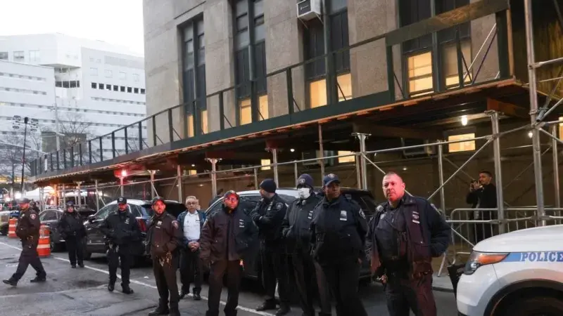 New York Salı Gününe Hazırlanıyor
