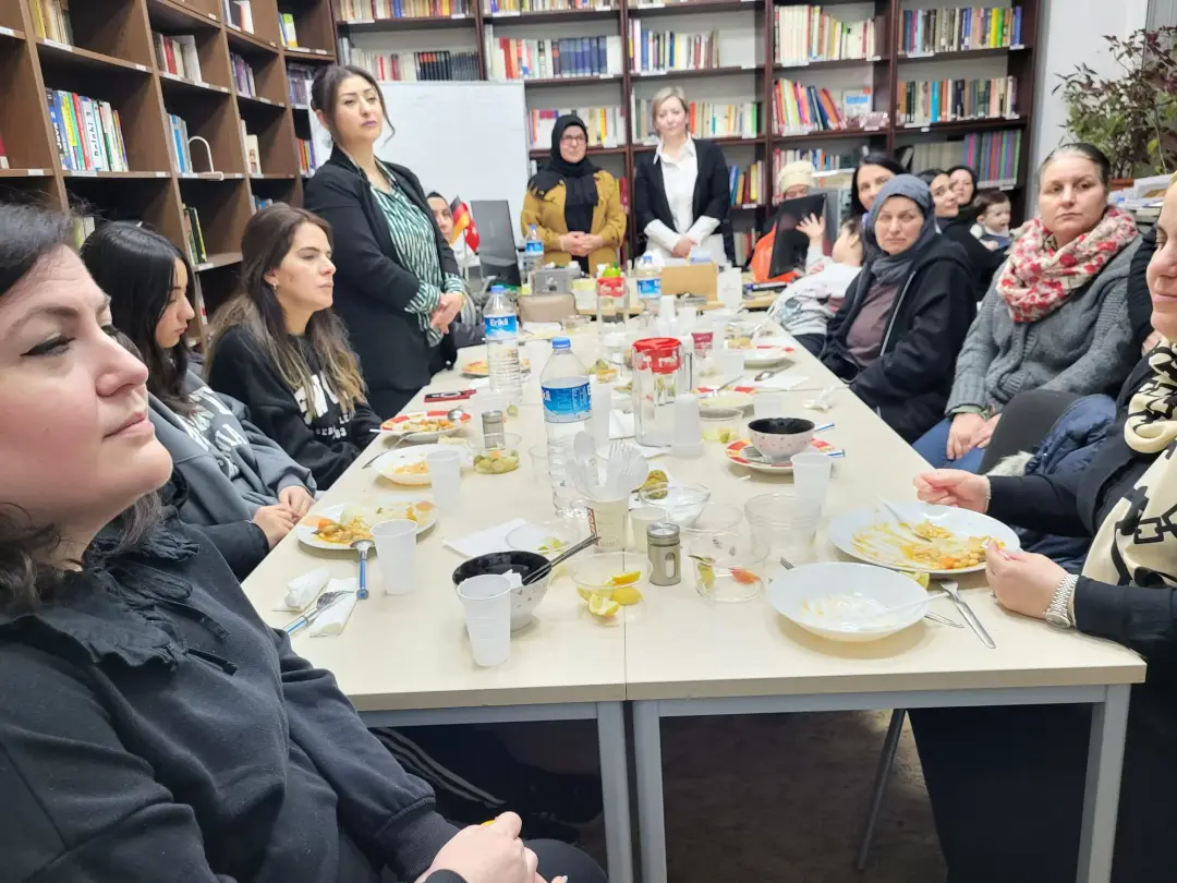 Büyükelçi Şen: “Siyasete katılmak çok önemlidir”