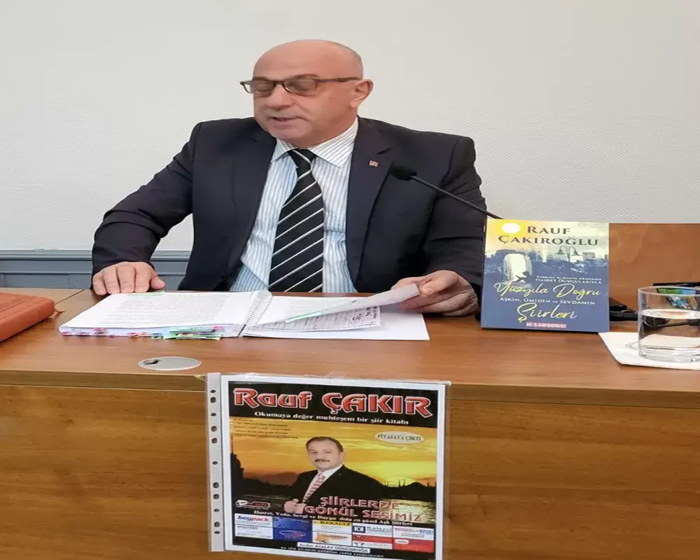 Rauf Çakıroğlu şiir kitabını tanıttı