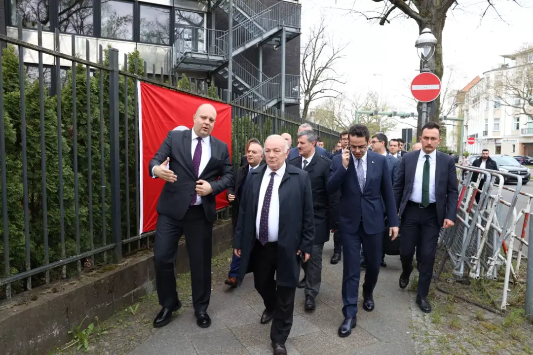Serim: Almanya’da bir milyon 500 bin seçmen var