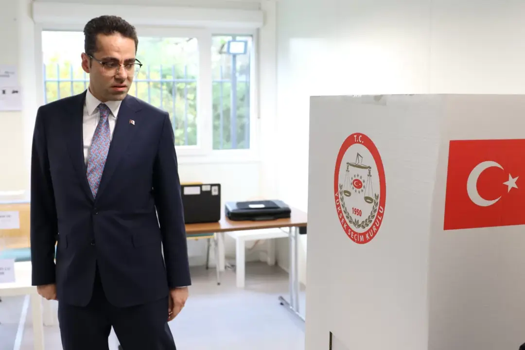 Serim: Almanya’da bir milyon 500 bin seçmen var