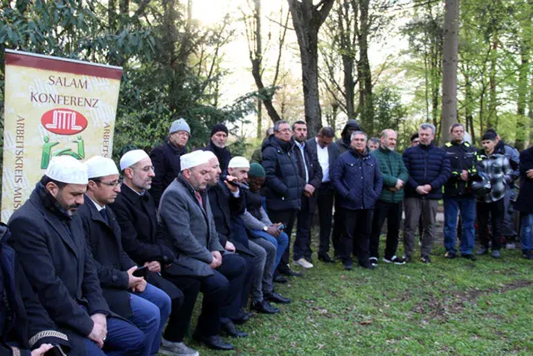 Arife gününde ölülerimizi rahmetle andık