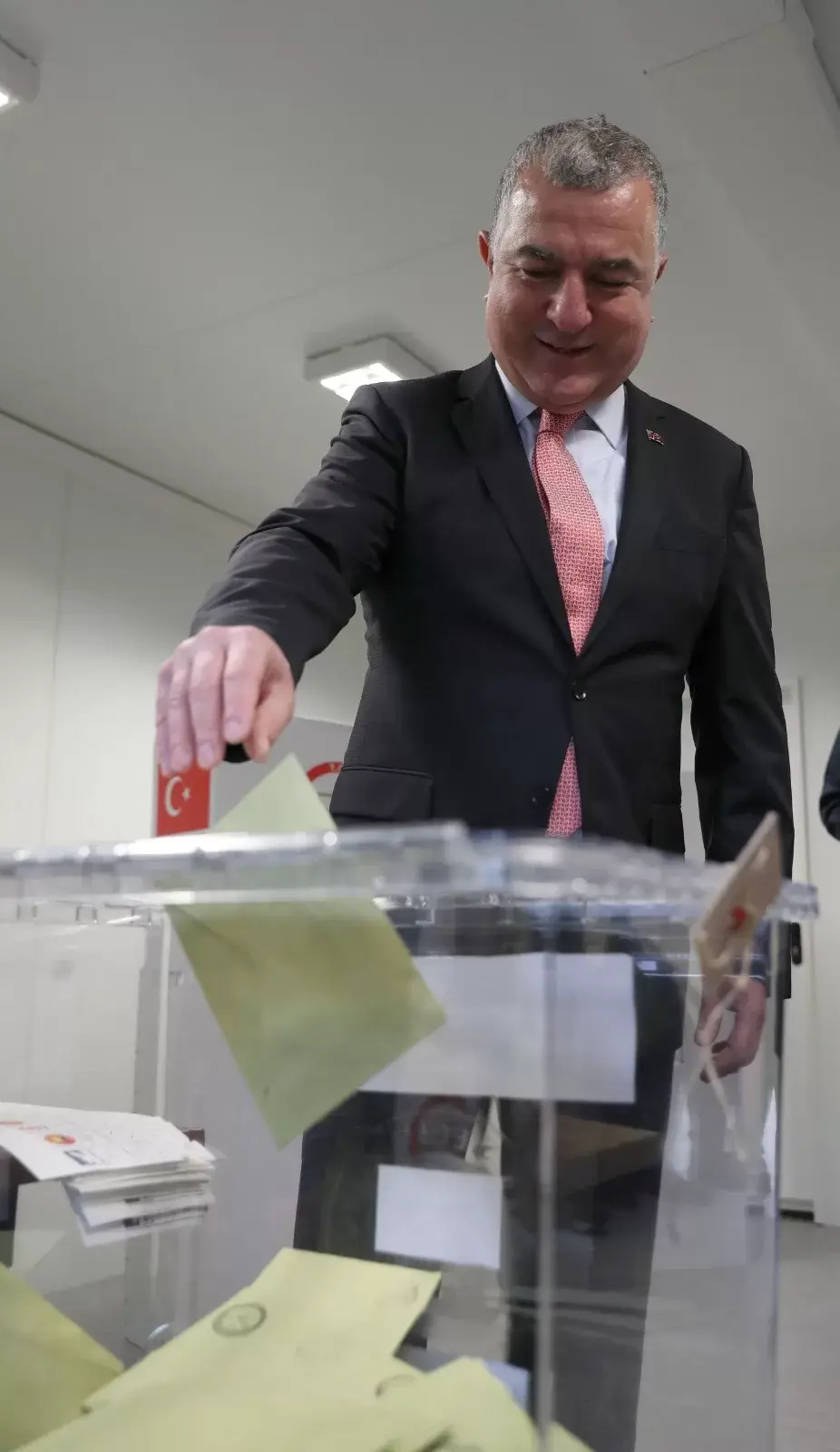 Berlin Büyükelçisi Şen: Oyunuzu kullanın