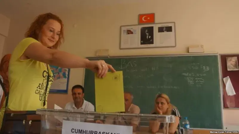 Gençleri Sandığa Gitmeye İkna Etme Çabaları