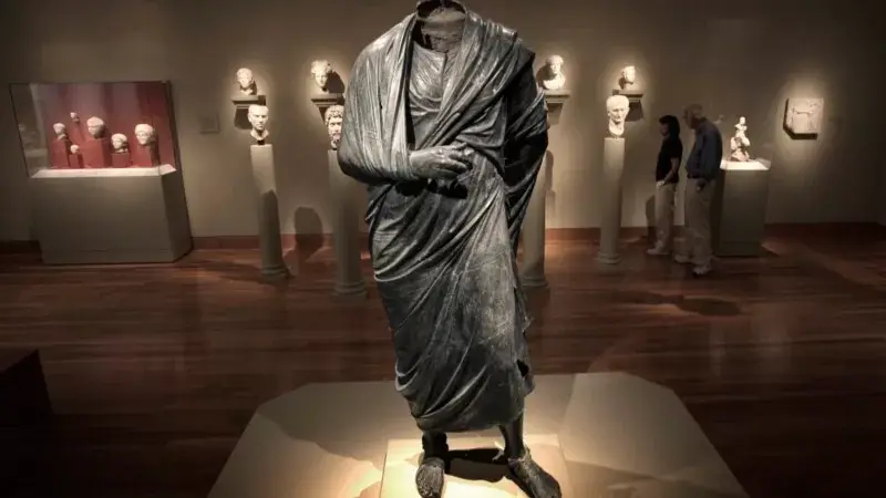 Cleveland Sanat Müzesi koleksiyonundaki Türkiye'den yağmalanan Marcus Aurelius heykeline el kondu