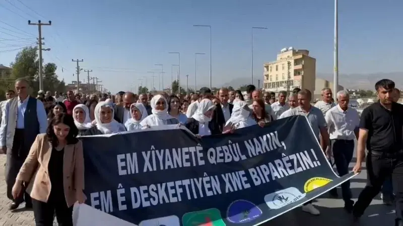 Irak sınırında KDP Protestosu