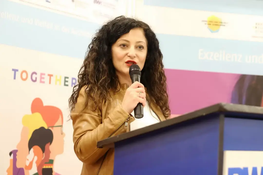 Senatör Kızıltepe: Birçok iş alanında boşluk var, bundan yararlanın