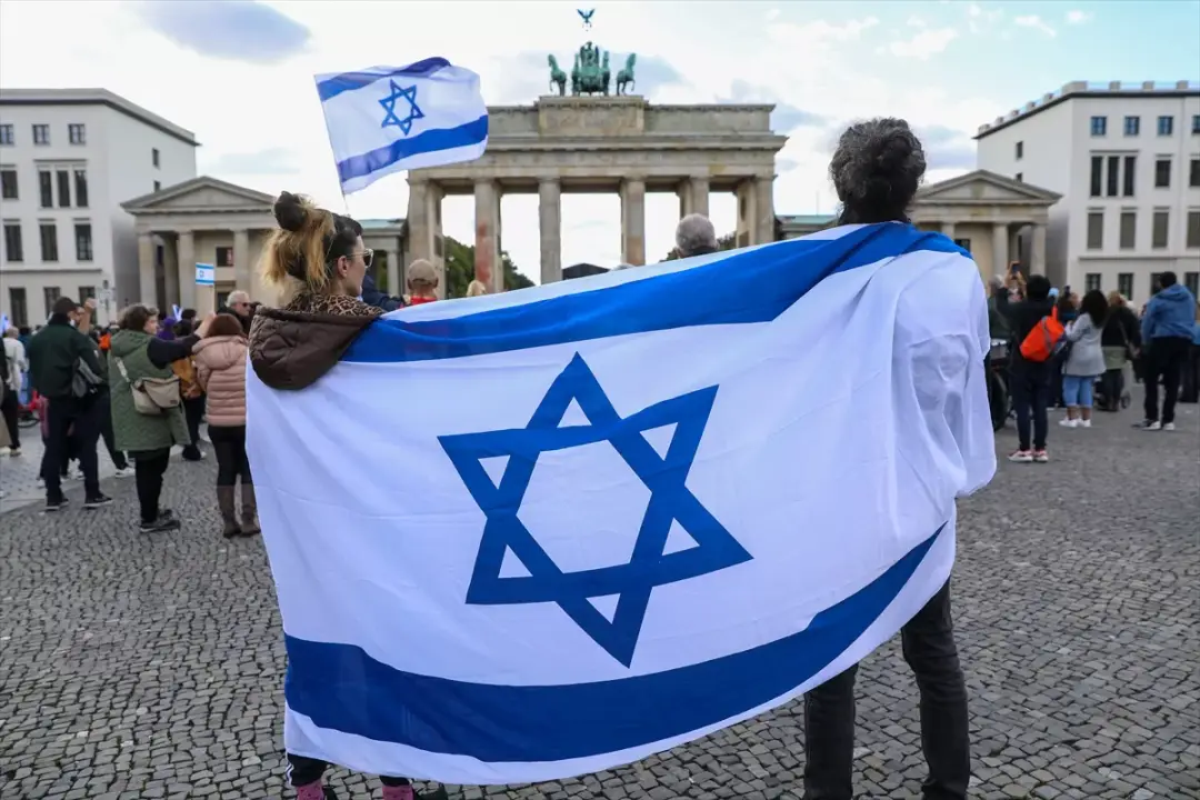 İsrail'e yönelik saldırılar Berlin'de protesto edildi
