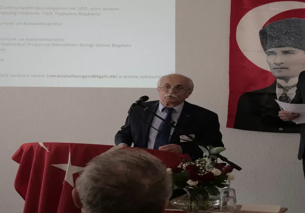 Kiel’de Türkiye Cumhuriyeti’nin Kuruluşunun 100. Yılı Coşkuyla Kutlandı