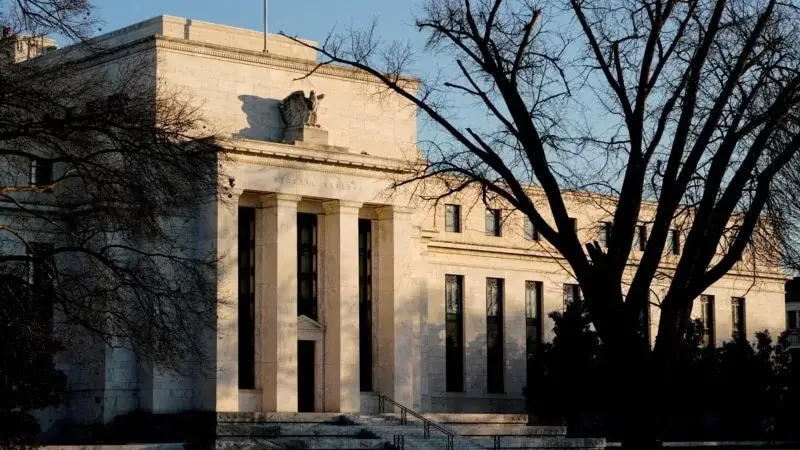 FED faizleri sabit tuttu, indirimlerden önce enflasyondaki yavaşlama konusunda daha fazla 'güven' gerektiğini bildirdi