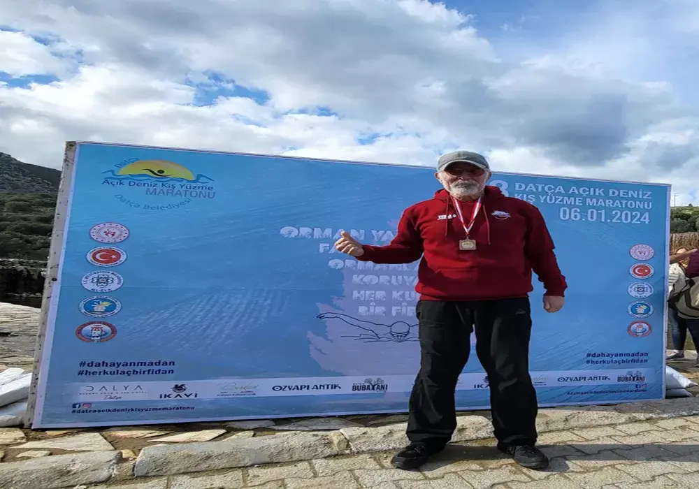 Ormanları koruma çağrısıyla serin suları kulaçladılar!