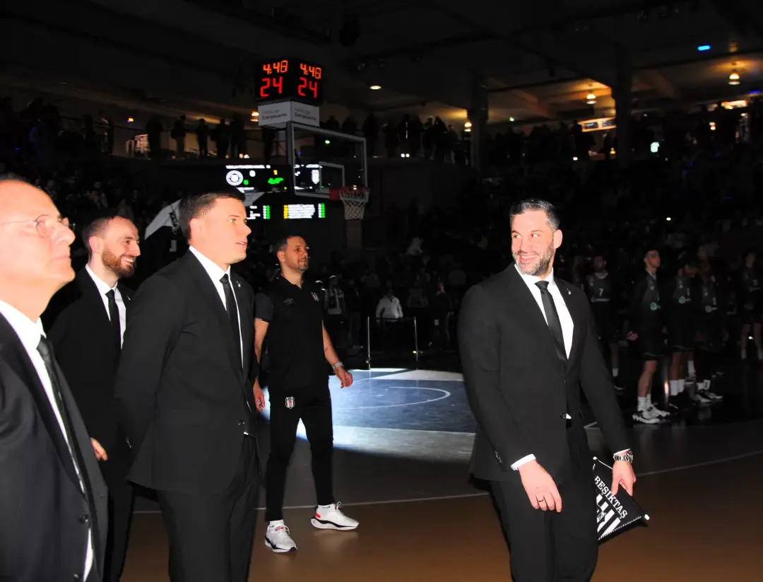 Müthiş Seyirci Desteği ve Beşiktaş Uzatmada Play-Off`u Garantiledi