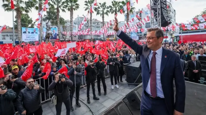 CHP lideri Özel aday tartışmalarına partiden istifalar yaşanan Dikili’den yanıt verdi