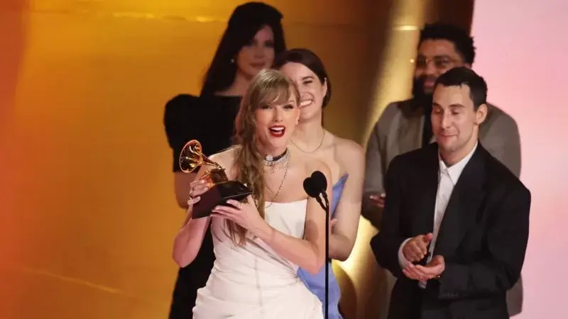 Taylor Swift “Yılın Albümü” ödülünü dördüncü defa kazandı
