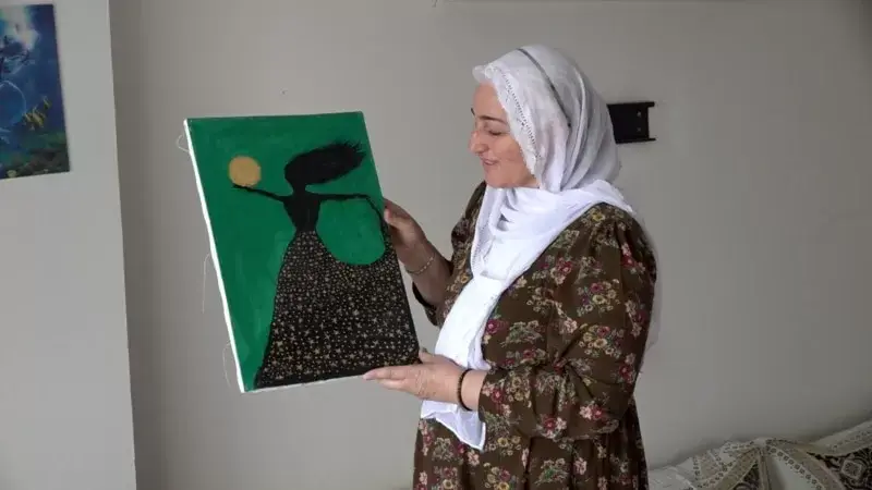 Çocuk yaşta evlendirildiği için ertelediği hayaline yıllar sonra kavuştu