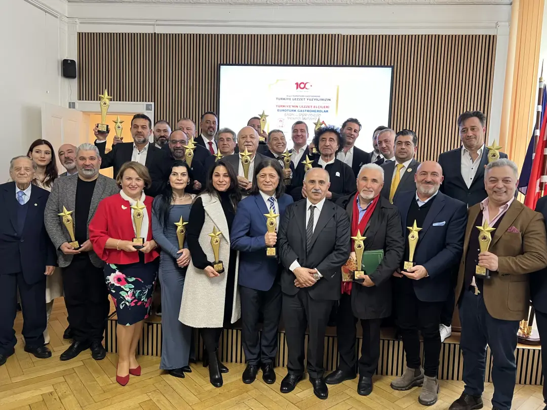 EUROTÜRK GASTROHERO’larına ‘Şükran ve Başarı Ödülleri’