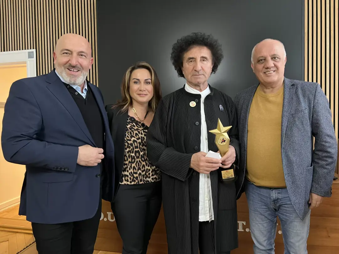 EUROTÜRK GASTROHERO’larına ‘Şükran ve Başarı Ödülleri’