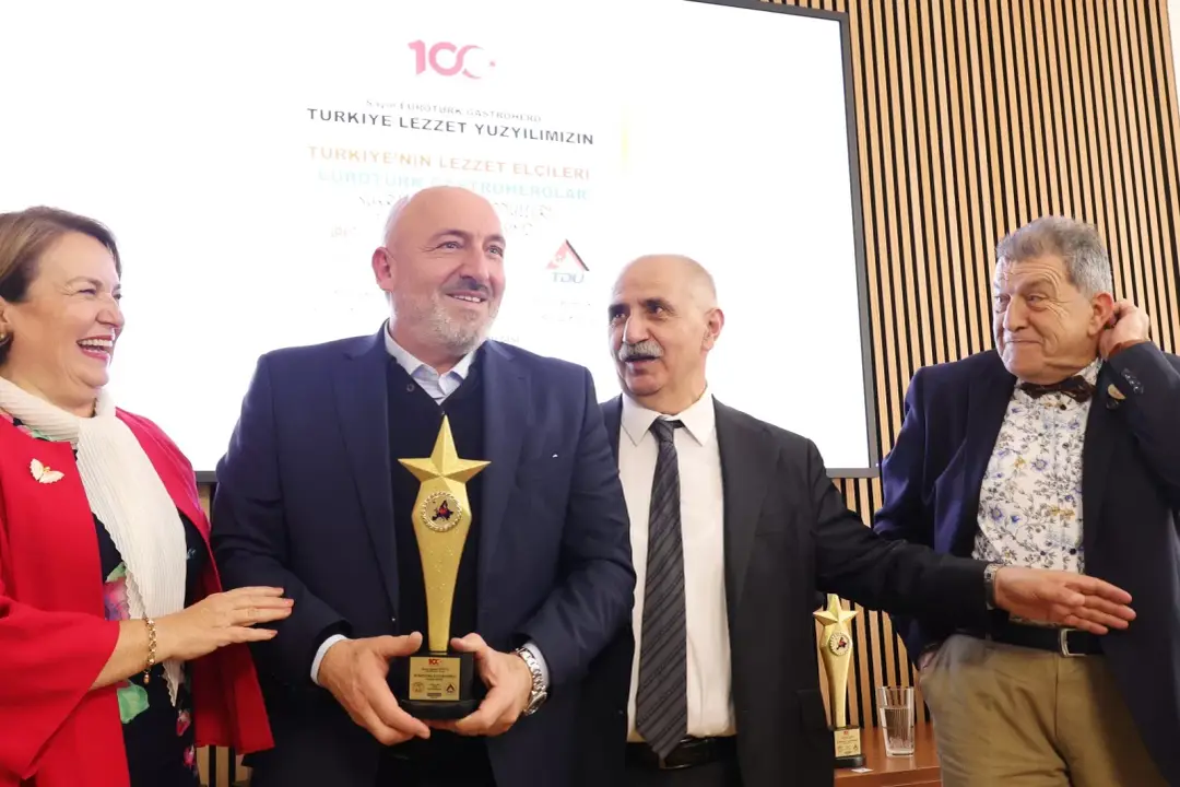EUROTÜRK GASTROHERO’larına ‘Şükran ve Başarı Ödülleri’