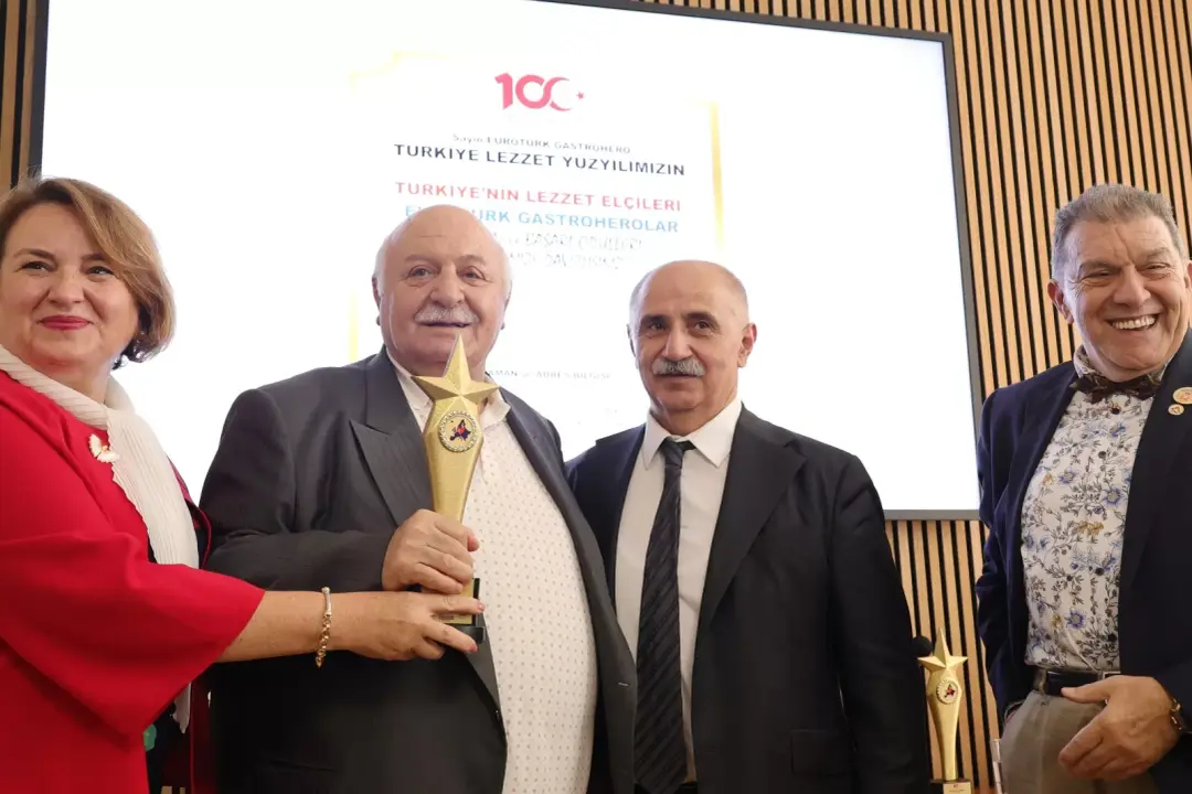 EUROTÜRK GASTROHERO’larına ‘Şükran ve Başarı Ödülleri’