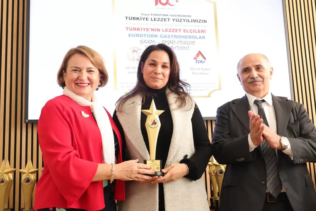 EUROTÜRK GASTROHERO’larına ‘Şükran ve Başarı Ödülleri’