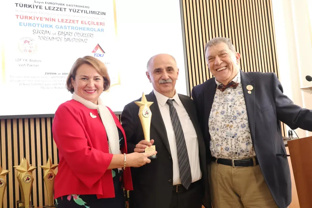 EUROTÜRK GASTROHERO’larına ‘Şükran ve Başarı Ödülleri’