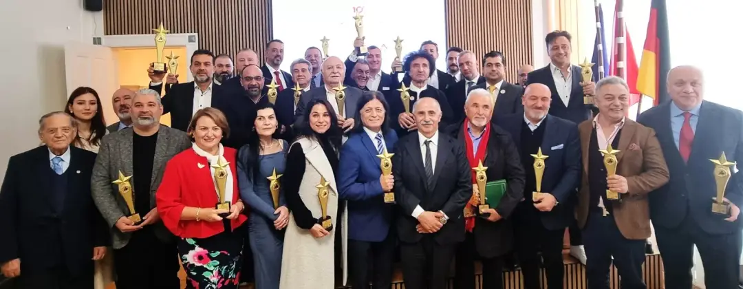 EUROTÜRK GASTROHERO’larına ‘Şükran ve Başarı Ödülleri’