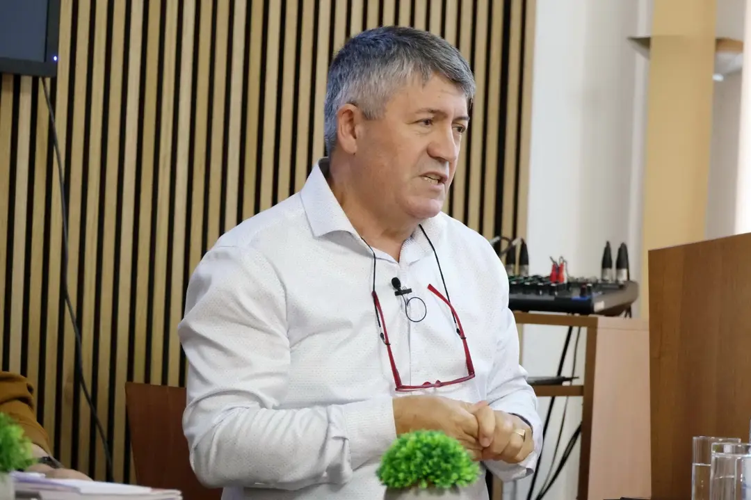 “Türkler yıkılan Berlin Duvarı`nın altında kaldı”