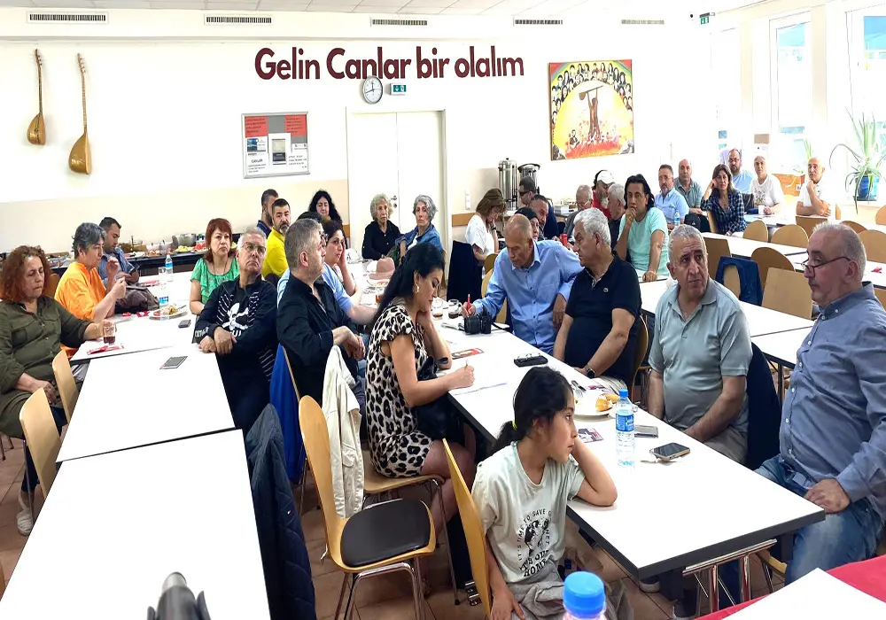 SPD Milletvekili Ali Şimşek, Göçmenleri „Oy Kullanmaya “Çağırdı!