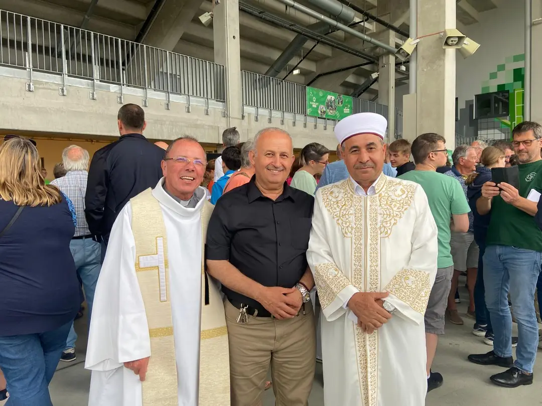SpVgg Greuther Fürth’in açılışı, Türk imamın duası ile gerçekleşti