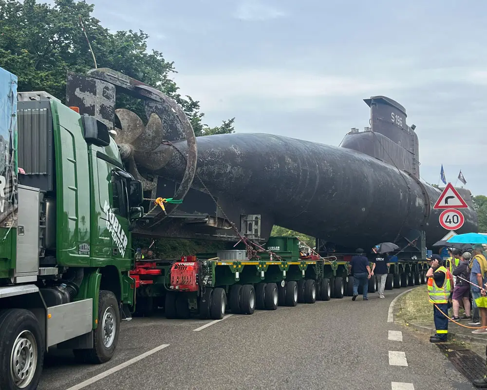 Sinsheim Teknoloji Müzesi denizaltıyla taçlandırıldı