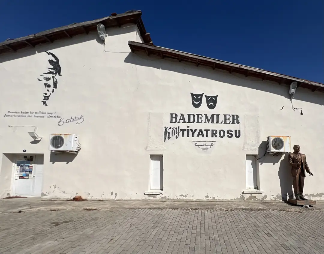 Bademler Köyü: Türkiye’nin İlk ve Tek Köy Tiyatrosu ve Kültürel Hazinesi