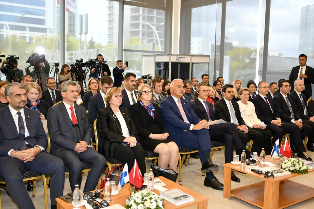 “FİNLANDİYA TATARLARI” KİTABI FİNLANDİYA CUMHURBAŞKANI STUBB’IN KATILIMIYLA YTB’DE TANITILDI