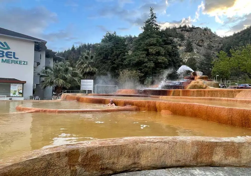 Pamukkale'de Termal Sular ve Modern Tıbbın Buluşması