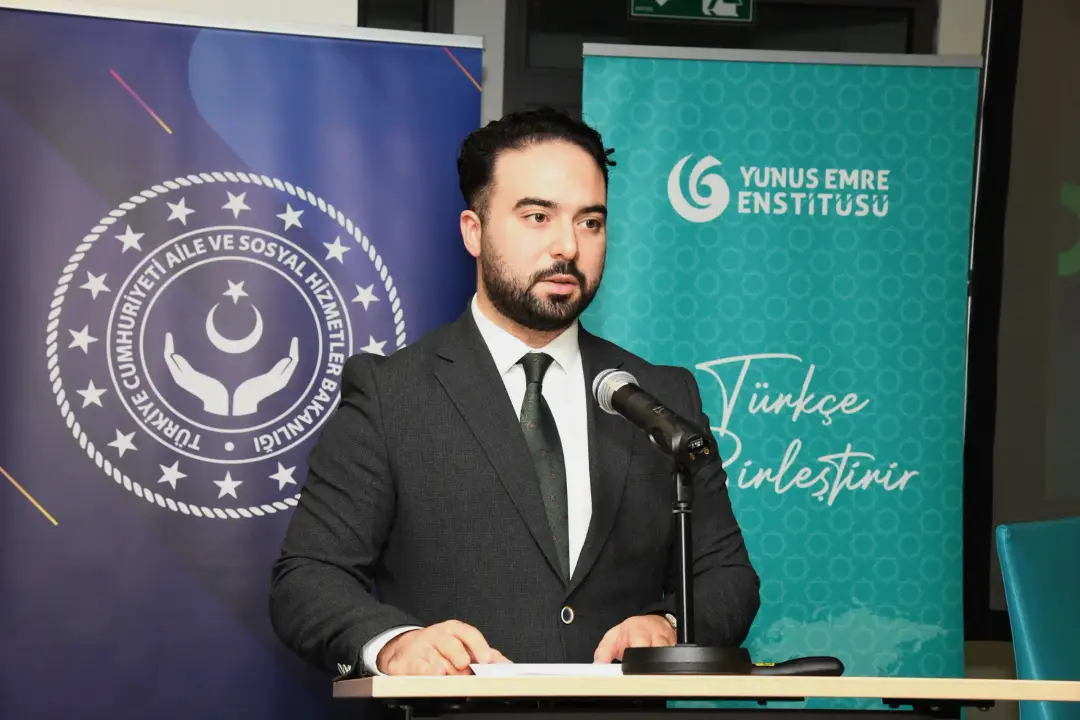 Berlin Yunus Emre Enstitüsü’nde Ali Laçin’den İlham Verici Bir Söyleşi: ‘Engellerin Ötesinde’