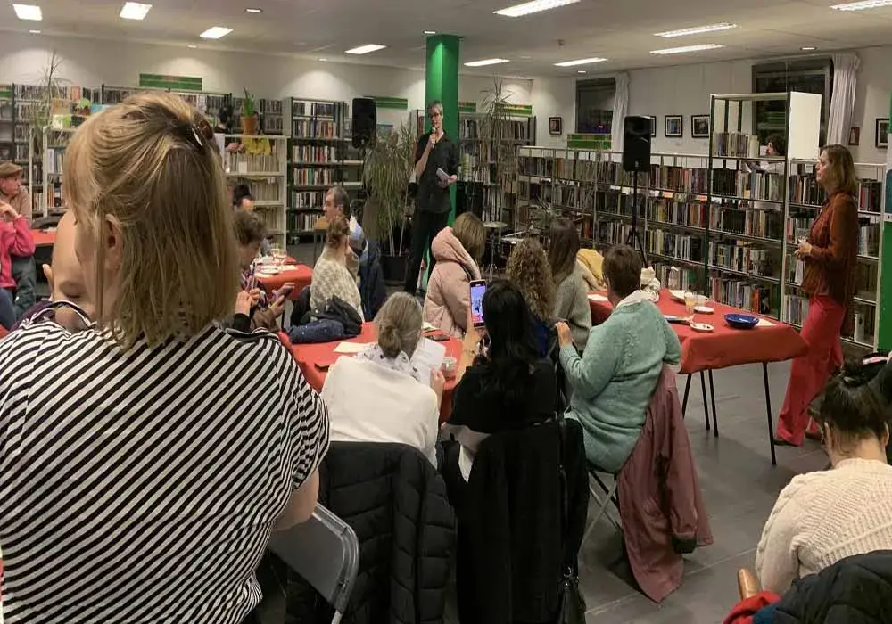 Brüksel`de Türkçe Kitap Koleksiyonu Coşkuyla Açıldı