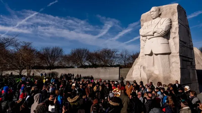 Yemin töreni gününe denk gelen Martin Luther King Günü'nde medeni hak savunucuları eşitlik mesajı veriyor