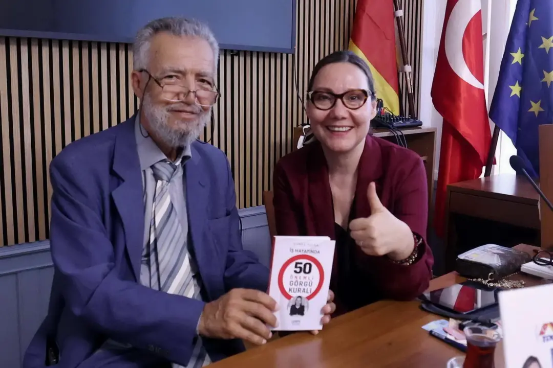 Güneş Tulga’dan Berlin’de Kitap Tanıtımı: “İş Hayatında 50 Önemli Görgü Kuralı”