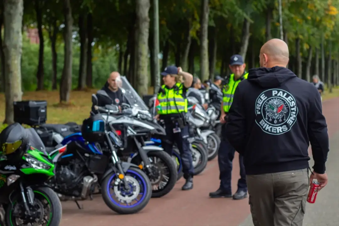 Hollanda'da motosiklet sürücülerinden Filistin'e destek gösterisi