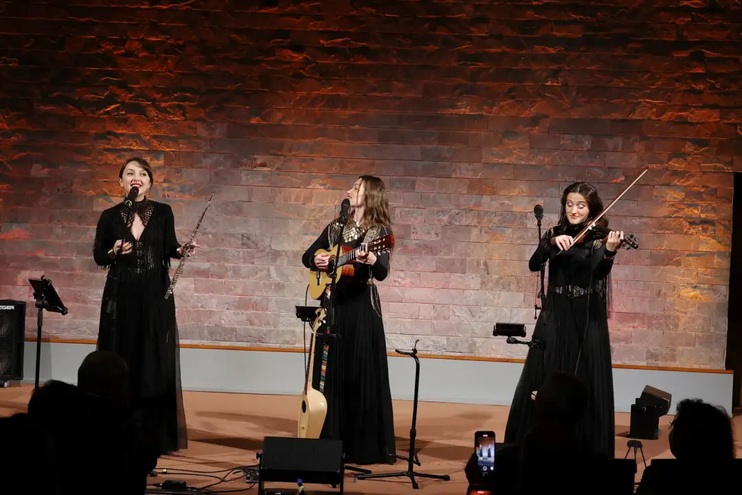 Samida Berlin’de Çok Dilli Bir Konserle Büyüledi