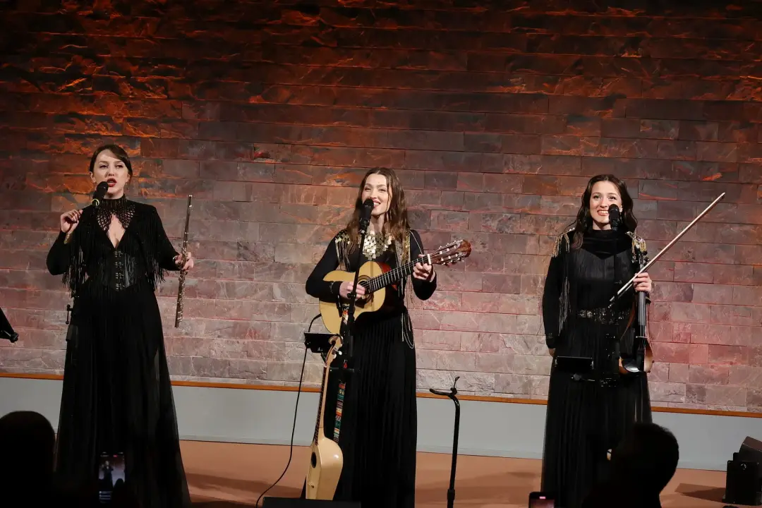 Samida Berlin’de Çok Dilli Bir Konserle Büyüledi