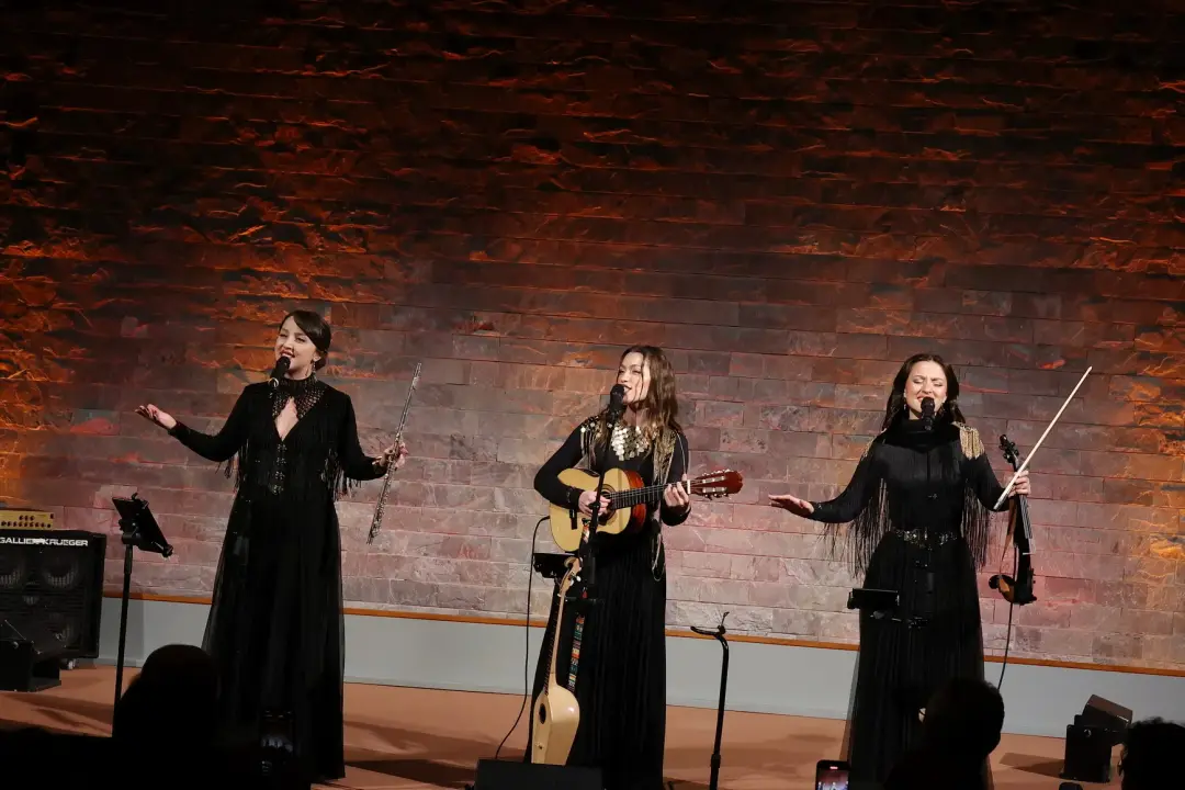 Samida Berlin’de Çok Dilli Bir Konserle Büyüledi