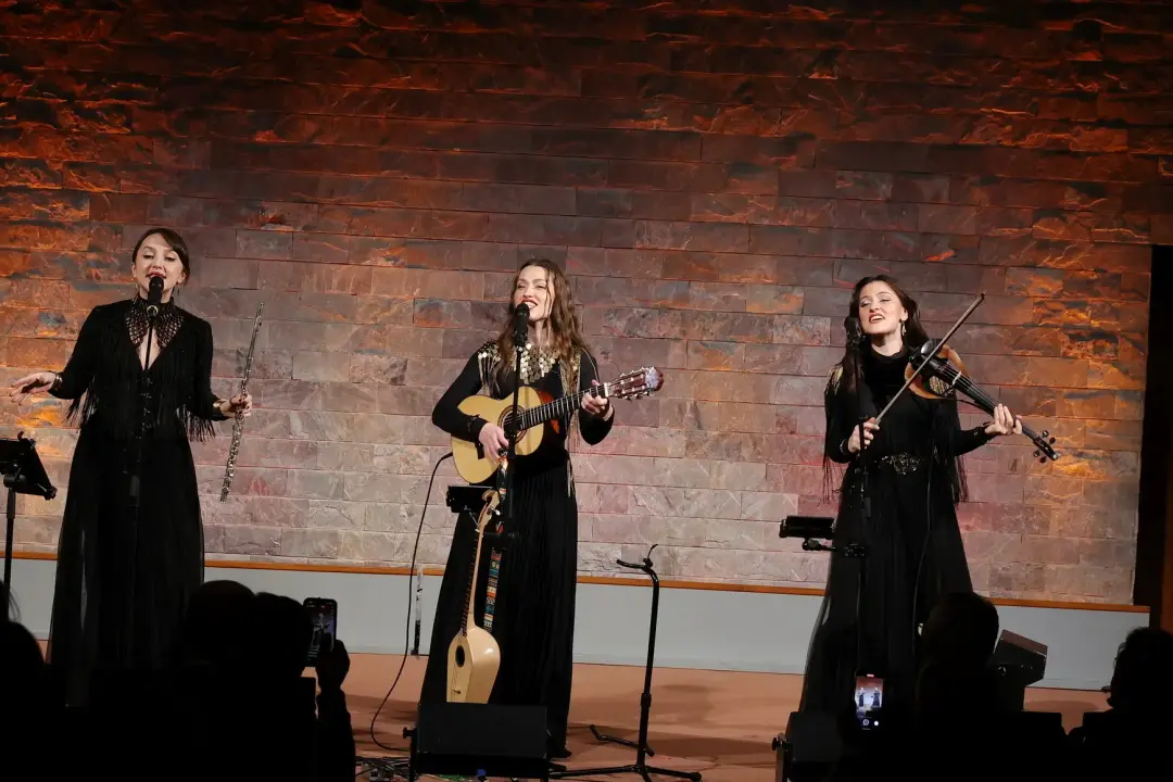 Samida Berlin’de Çok Dilli Bir Konserle Büyüledi